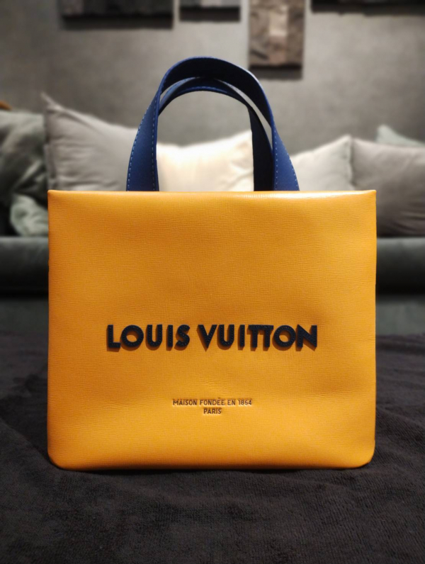 お気に入りを「もっと美しく、もっと長く」　～LOUIS VUITTONバッグへのガラスコーティング事例～